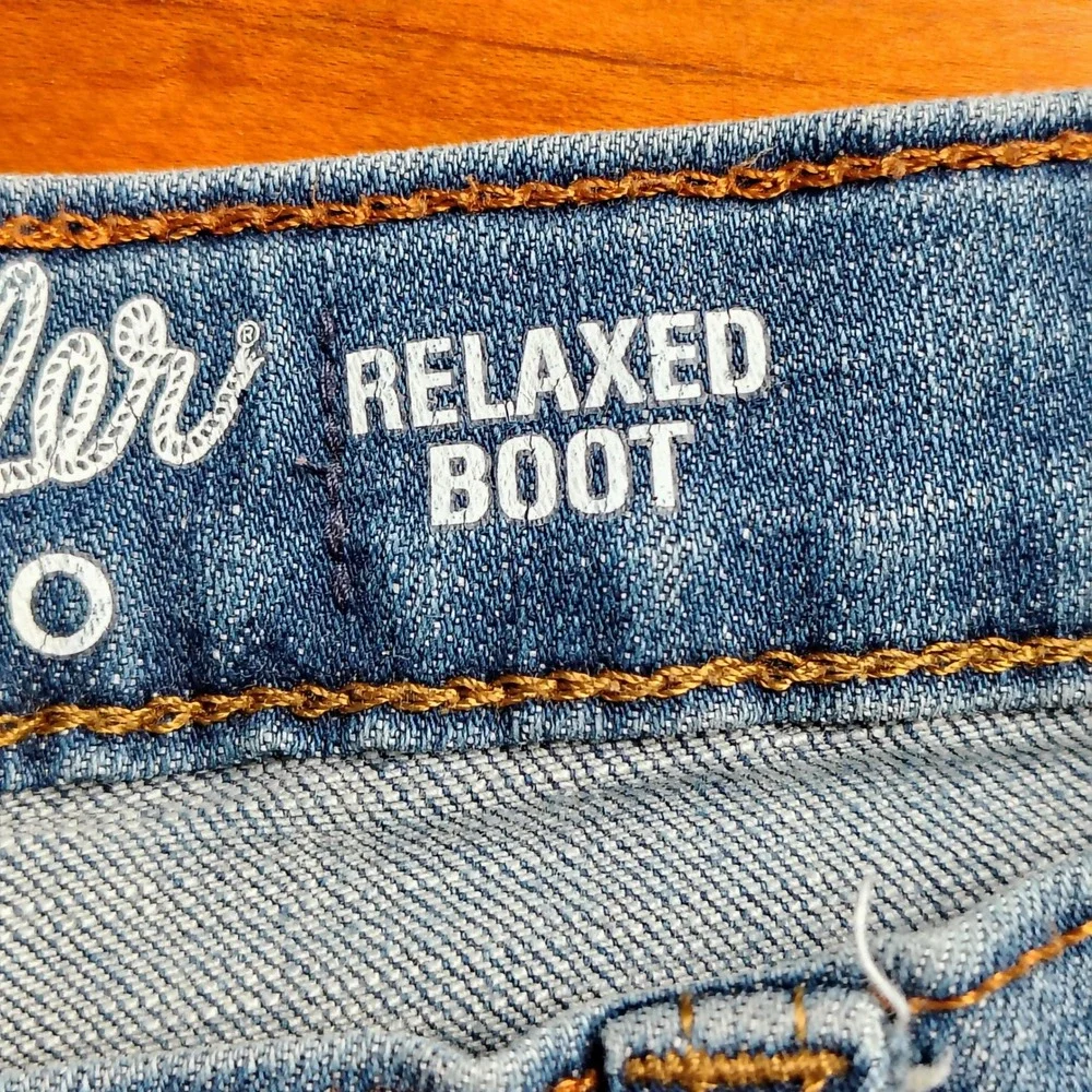 Wrangler Retro Kids‎ Relaxed Bootcut Distressed Medium Wash Jeans 27x24
